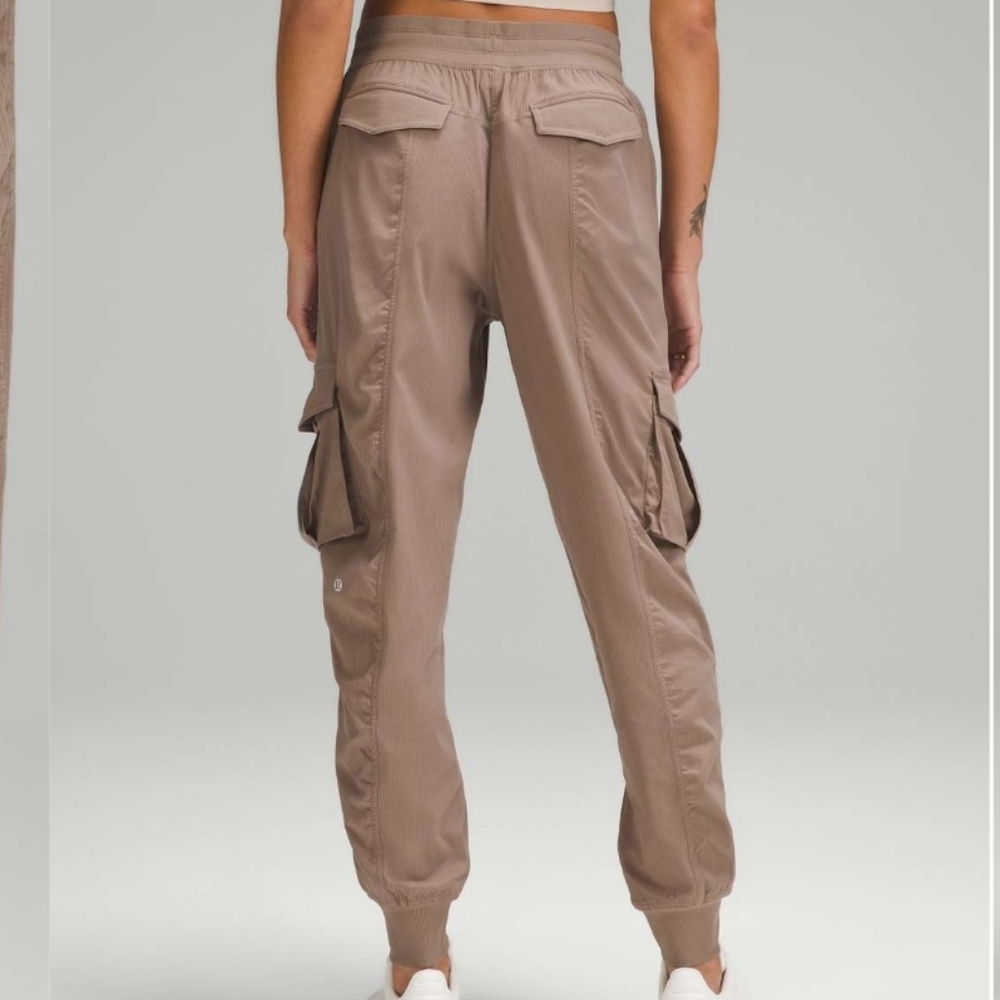 Lululemon Dance Studio Relaxed-Fit Mid-Rise Cargo Jogger Size XS 2024